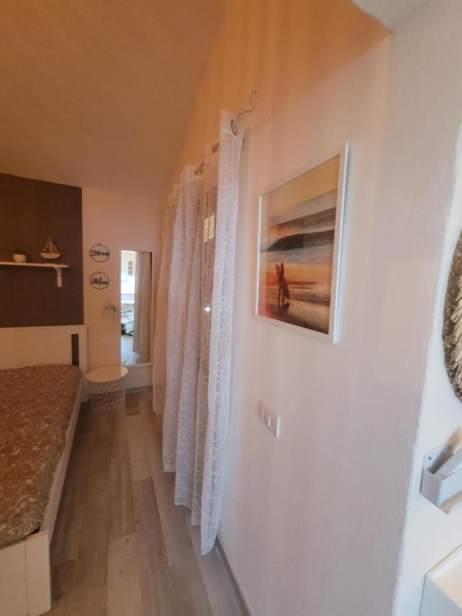 شقة Surf House Mirice Vignola Mare المظهر الخارجي الصورة
