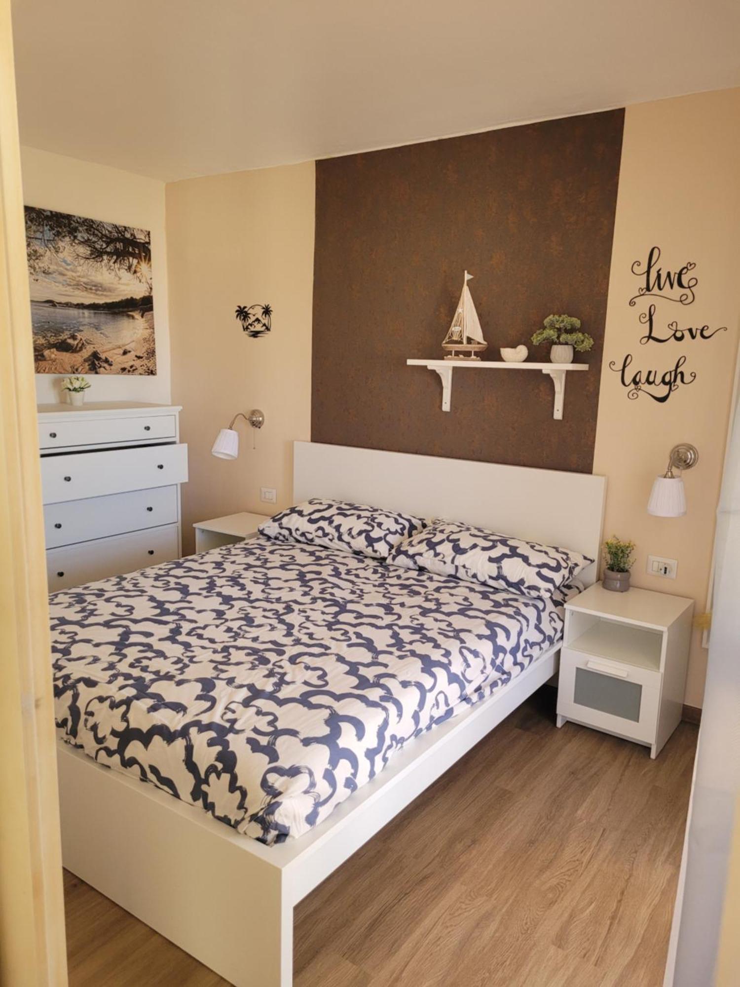 شقة Surf House Mirice Vignola Mare المظهر الخارجي الصورة